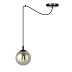 Zwarte hanglamp met ronde grafiet glazen kap en zwart snoer aan een ronde plafondplaat