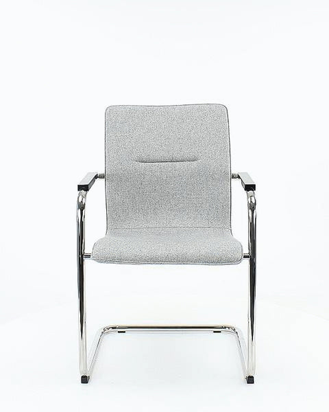 Vergaderstoel X6 sledeframe wolvilt Fenice 351 zachtblauw, zwart frame, met armleuningen, zithoogte 45 cm
