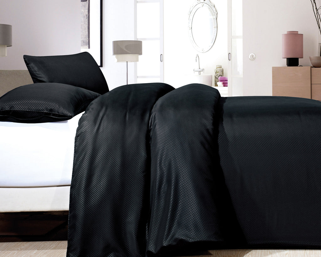 Dekbedovertrek micropercal geëmbosseerd zwart 240 x 220 cm, met 2 kussenslopen 60 x 70 cm voor de slaapkamer