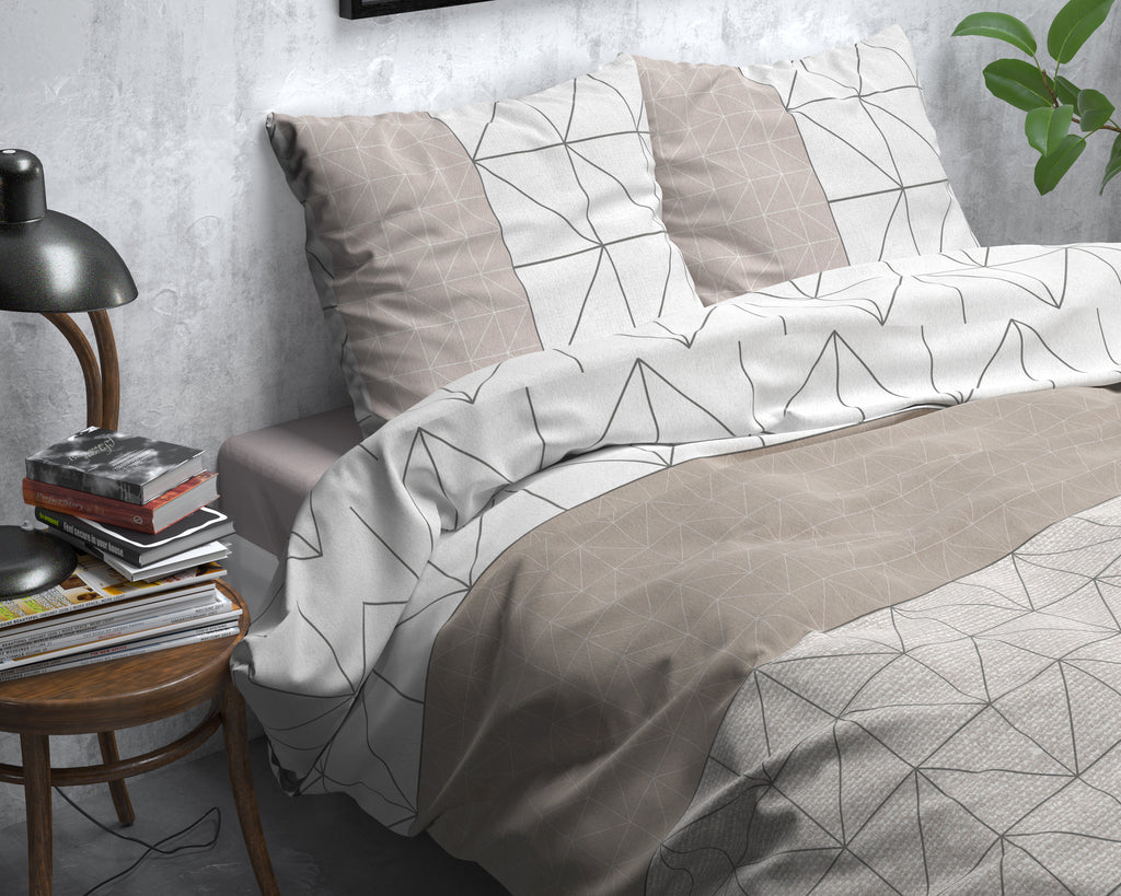 Dekbedovertrek flanel Gino geometrisch dessin taupe 240 x 220 cm, met 2 kussenslopen 60 x 70 cm