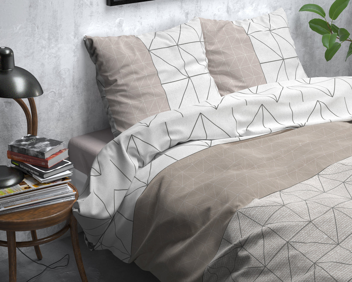Dekbedovertrek flanel Gino geometrisch dessin taupe 240 x 220 cm, met 2 kussenslopen 60 x 70 cm
