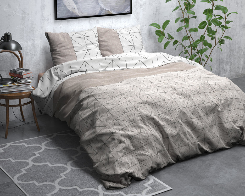 Dekbedovertrek flanel Gino geometrisch dessin taupe 240 x 220 cm, met 2 kussenslopen 60 x 70 cm