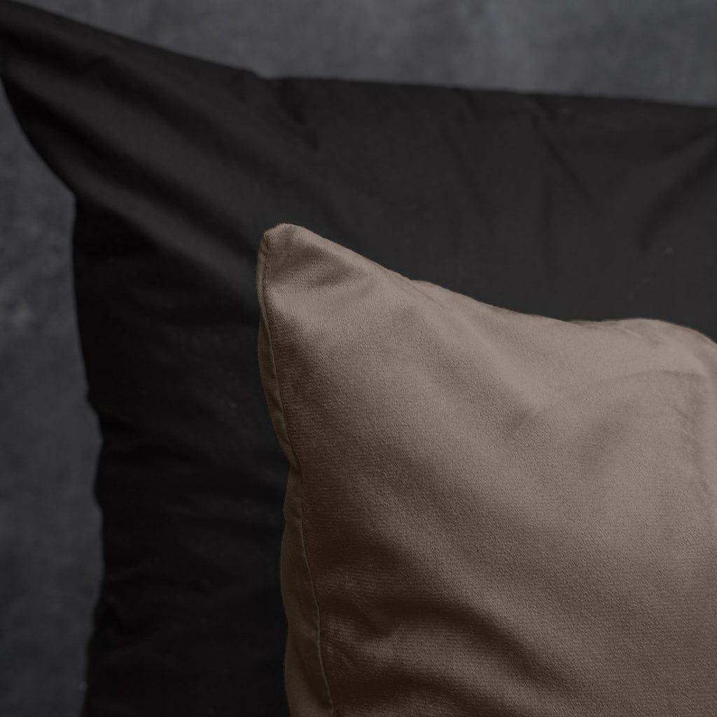 Dekbedovertrek velvet taupe 140 x 220 cm, effen, met 1 kussensloop 60 x 70 cm voor de slaapkamer