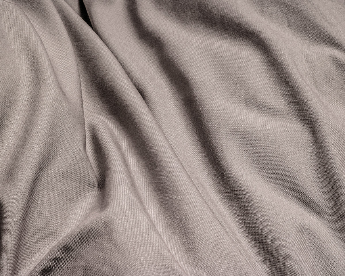 Dekbedovertrek Egyptisch katoen perkal T200 effen taupe 200 x 200/260 cm, met hotelsluiting kussenslopen 80 x 80 cm