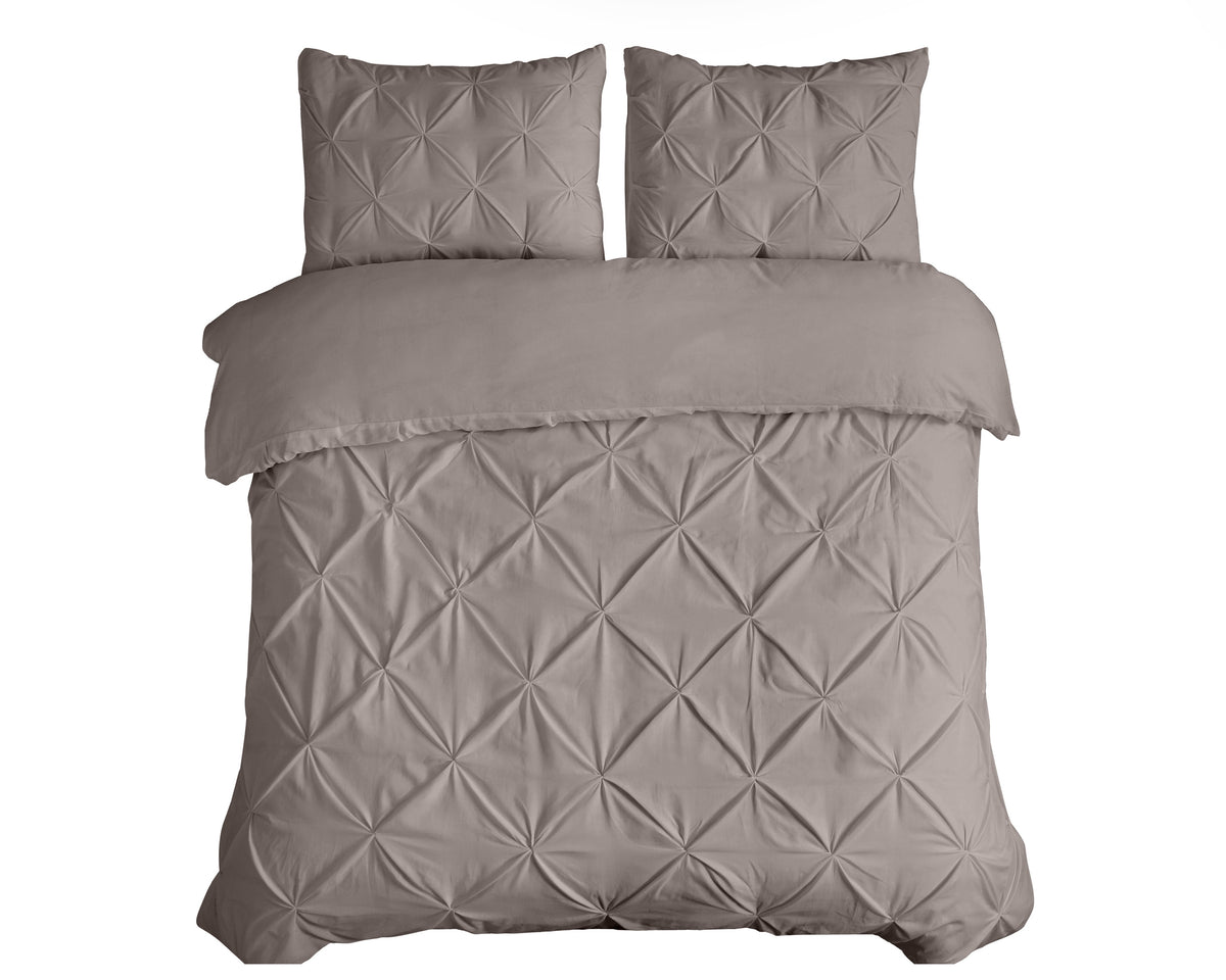 Dekbedovertrek katoen pintuck Salvador taupe 200 x 220 cm, met 2 kussenslopen 60 x 70 cm