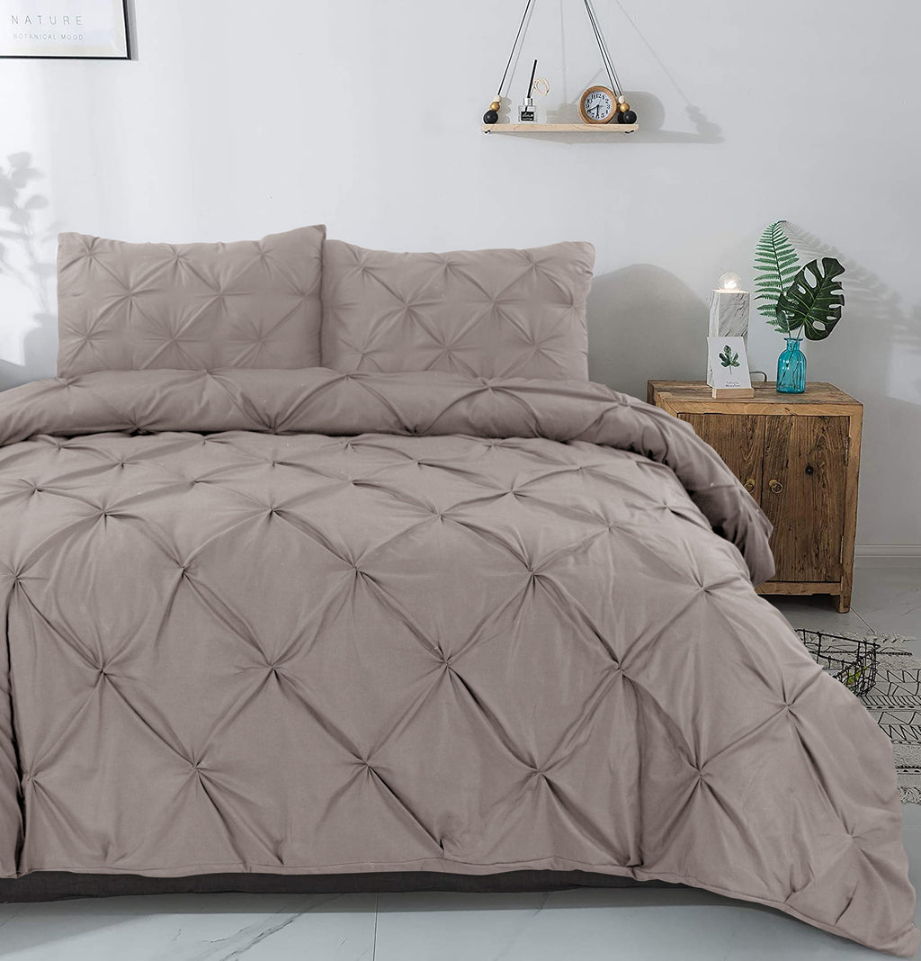 Dekbedovertrek katoen pintuck Salvador taupe 240 x 220 cm, met 2 kussenslopen 60 x 70 cm