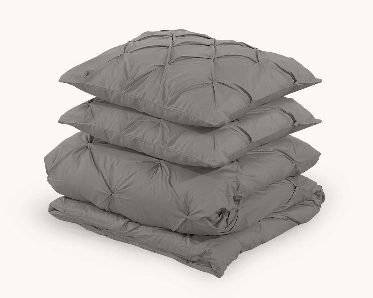 Dekbedovertrek katoen pintuck Salvador taupe 240 x 220 cm, met 2 kussenslopen 60 x 70 cm