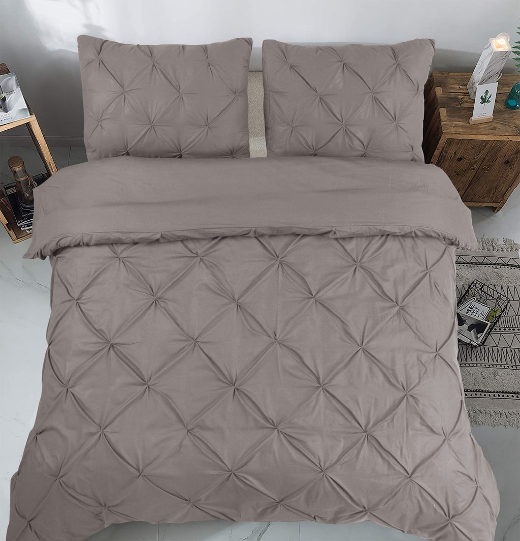 Dekbedovertrek katoen pintuck Salvador taupe 240 x 220 cm, met 2 kussenslopen 60 x 70 cm