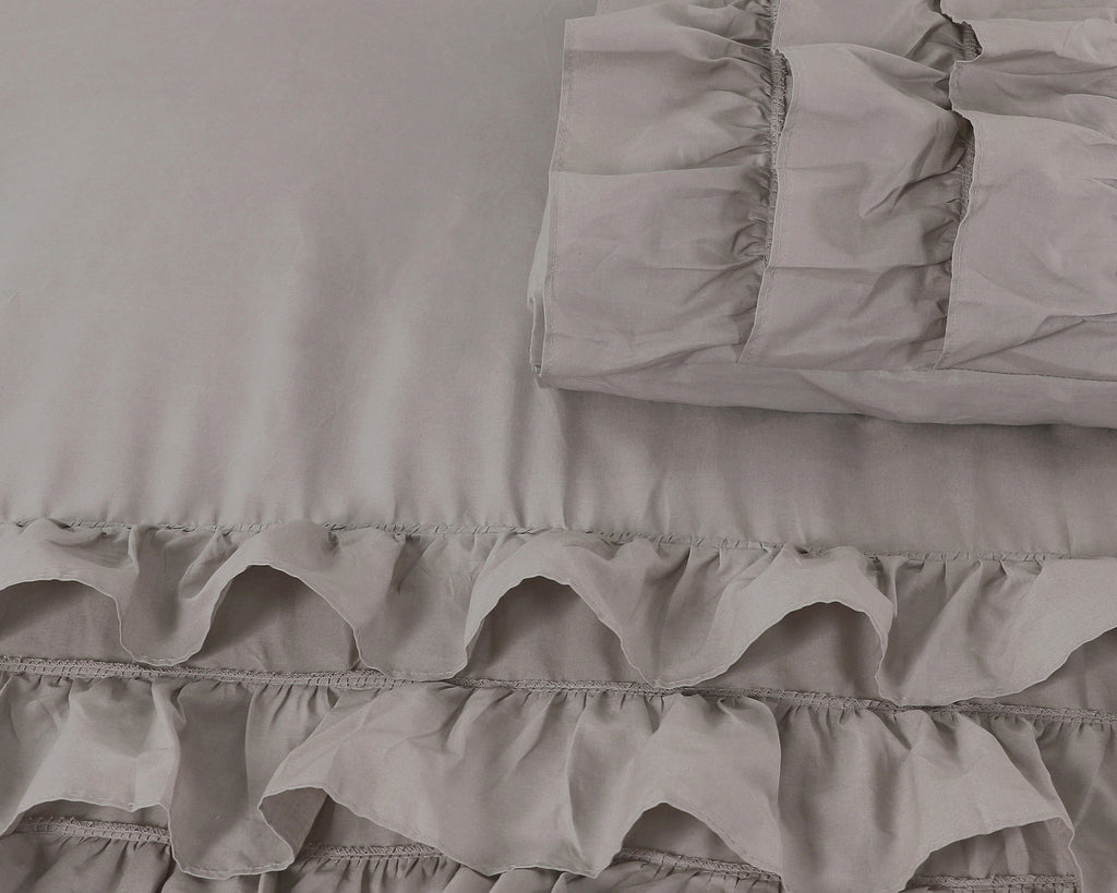 Dekbedovertrek percale katoen Cyprus taupe met ruches 140 x 220 cm, met kussensloop 60 x 70 cm