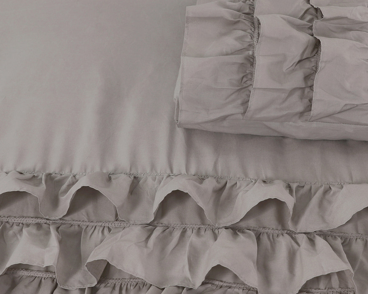Dekbedovertrek percale katoen Cyprus taupe met ruches 140 x 220 cm, met kussensloop 60 x 70 cm