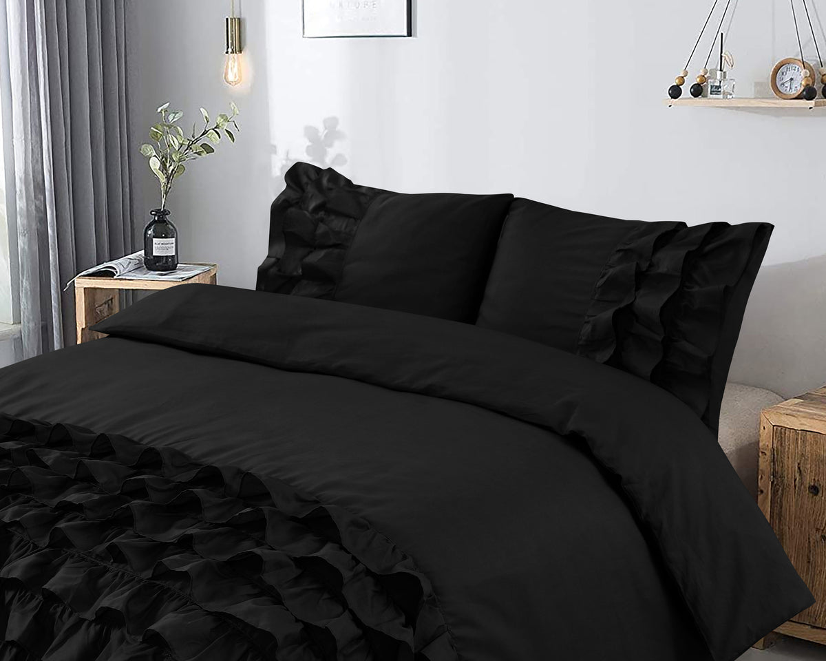 Dekbedovertrek percale katoen Cyprus zwart met ruches 200 x 220 cm, met 2 kussenslopen 60 x 70 cm