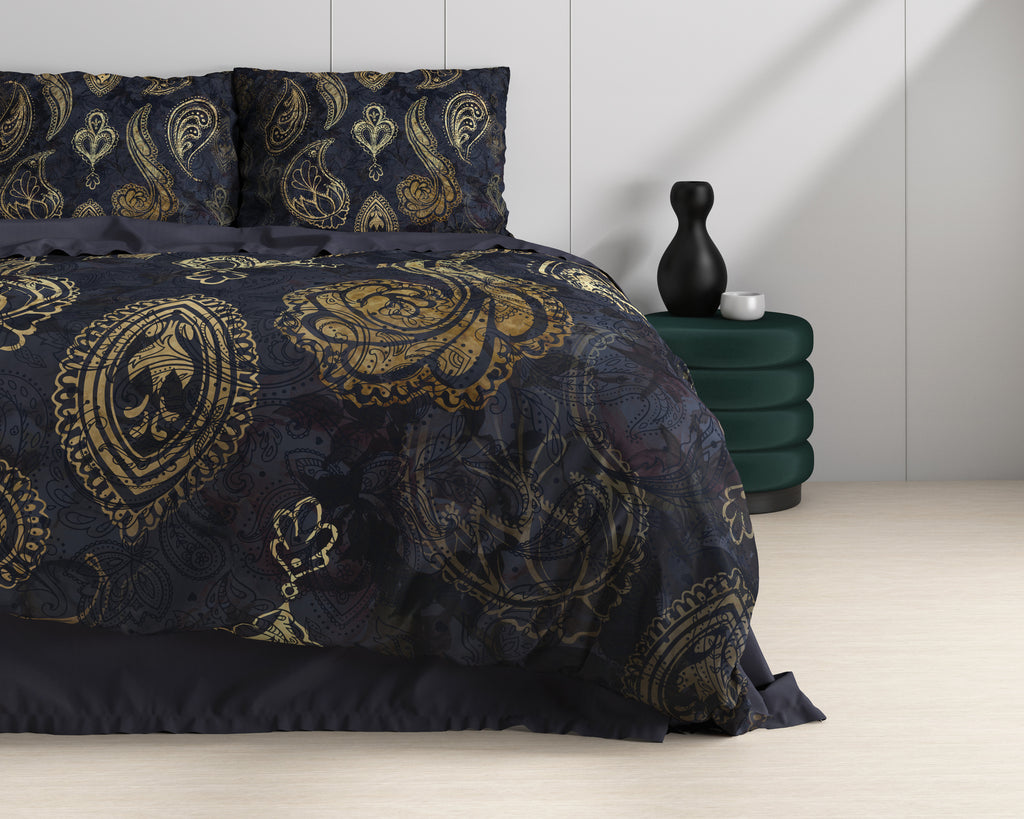 Dekbedovertrek katoensatijn Jaimy blauw met paisley dessin 240 x 220 cm, met 2 kussenslopen 60 x 70 cm