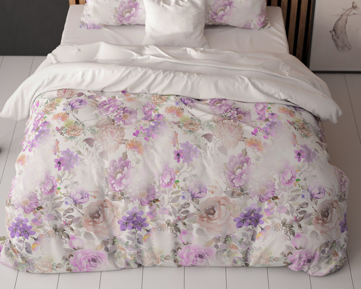 Dekbedovertrek katoen-polyester Jenice bloemendessin roze op witte ondergrond 240 x 220 cm, met kussensloop