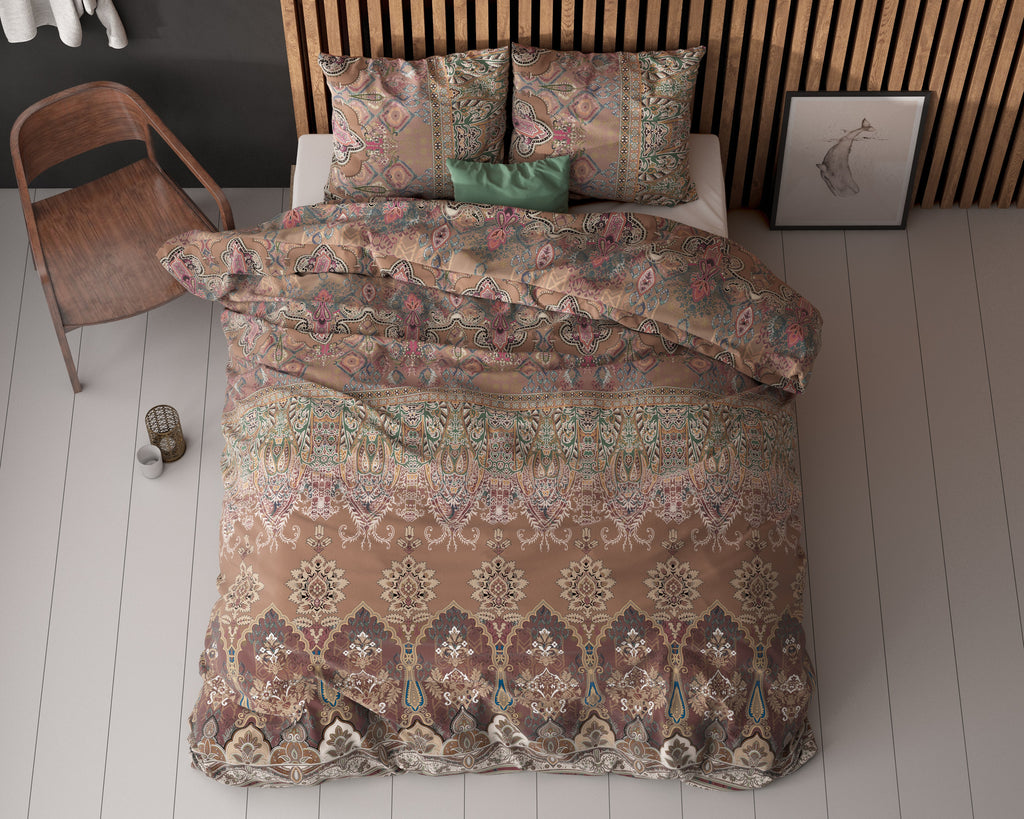 Dekbedovertrek micropercal katoen bruin met ornamentprint 240 x 220 cm, met 2 kussenslopen 60 x 70 cm