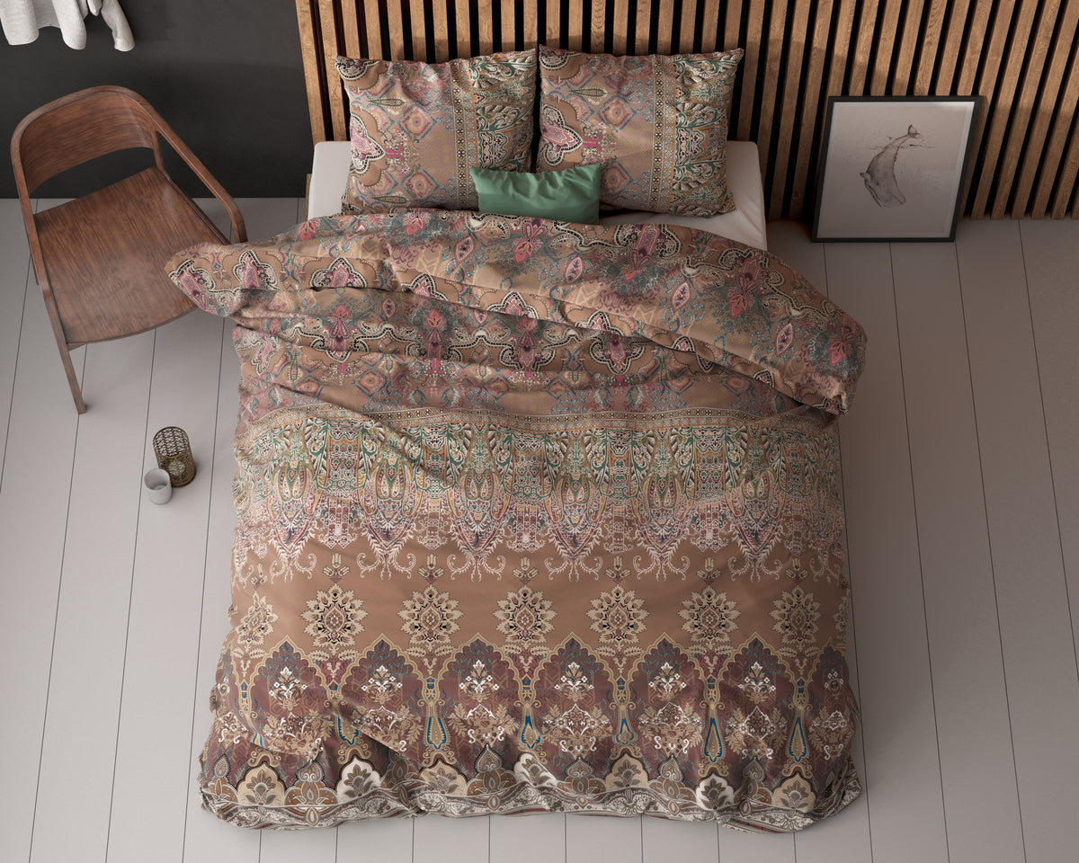 Dekbedovertrek micropercal katoen bruin met ornamentprint 240 x 220 cm, met 2 kussenslopen 60 x 70 cm