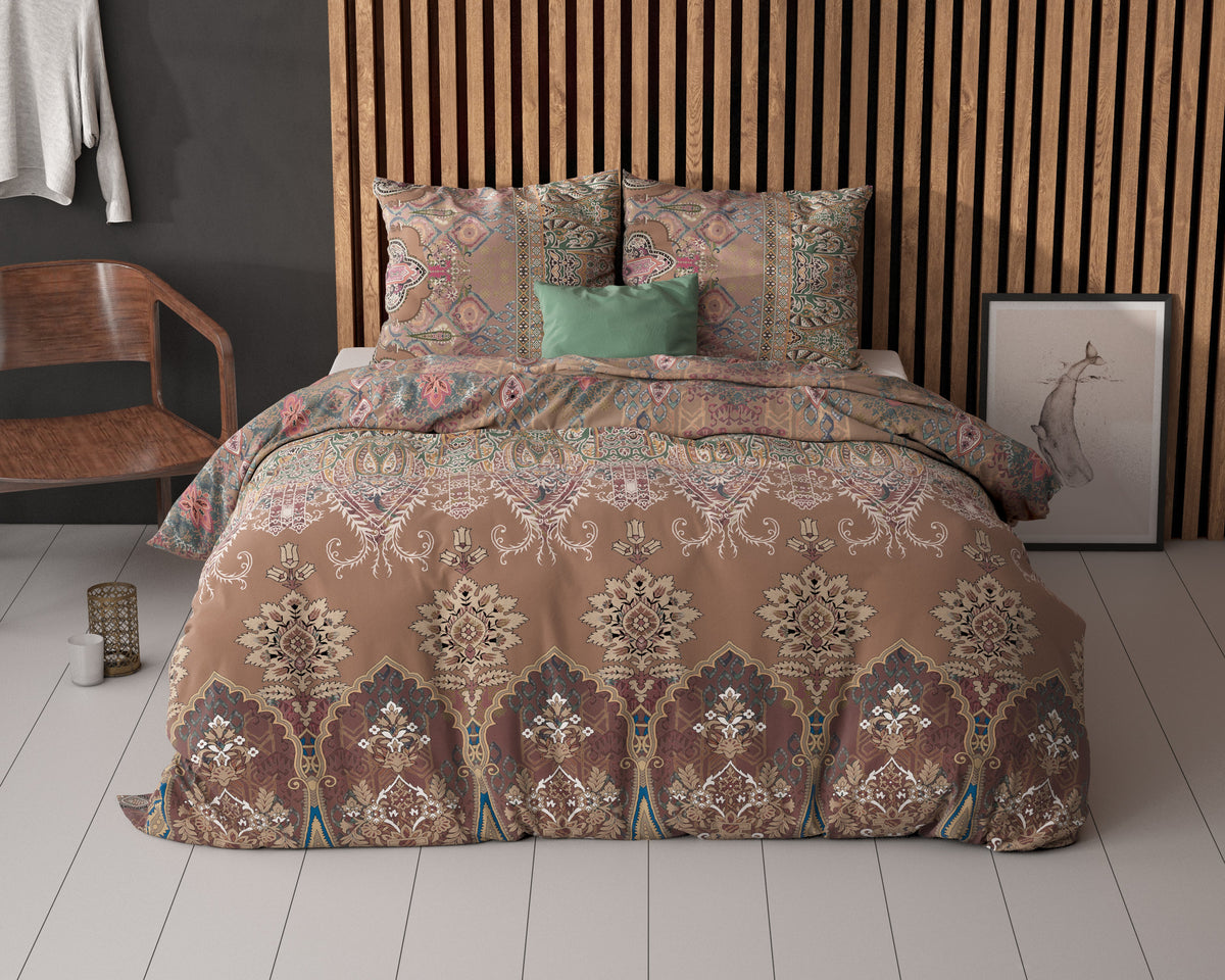Dekbedovertrek micropercal katoen bruin met ornamentprint 240 x 220 cm, met 2 kussenslopen 60 x 70 cm