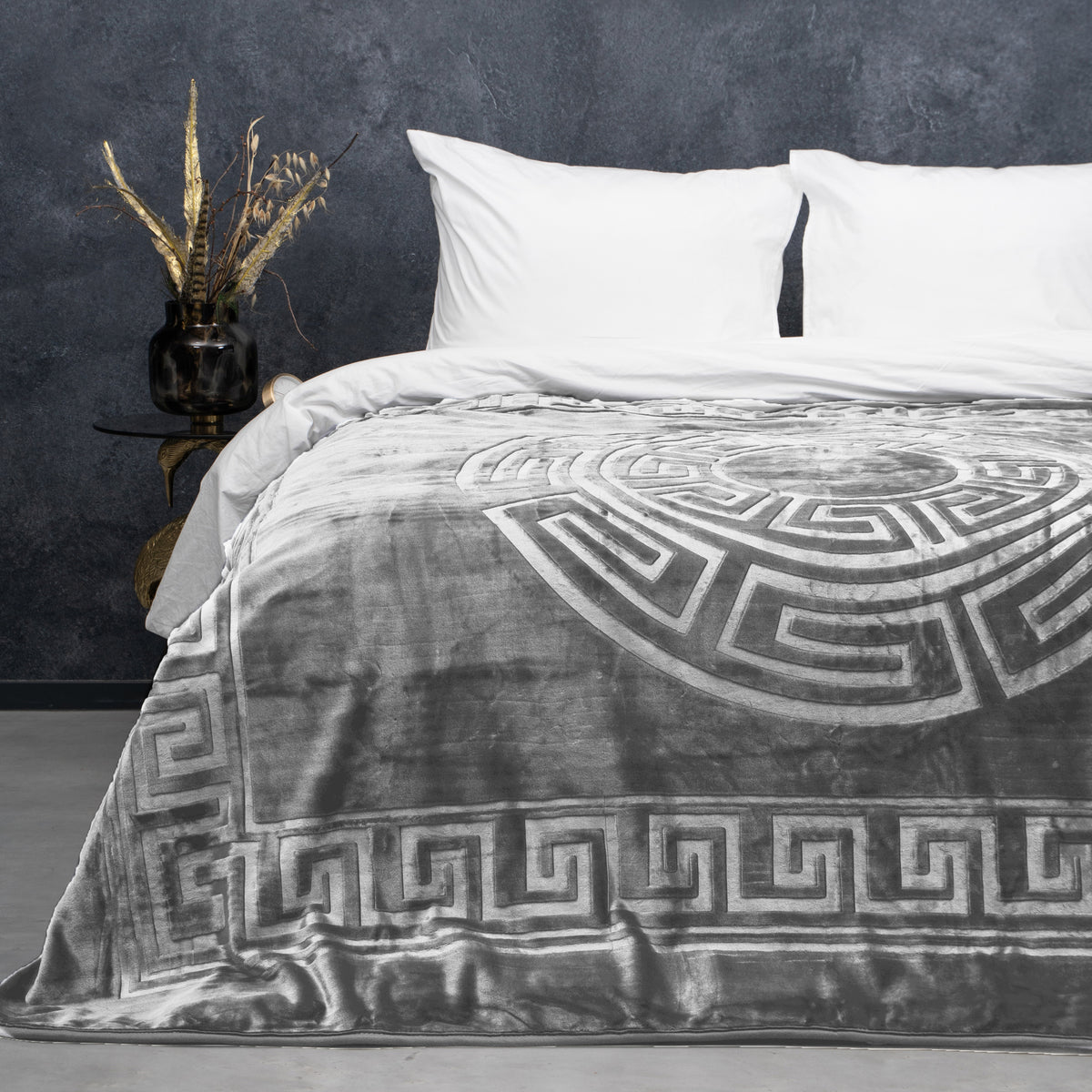 Deken fleece polyester geëmbosseerd Zeta grijs 200 x 240 cm, voor slaapkamer en woonkamer