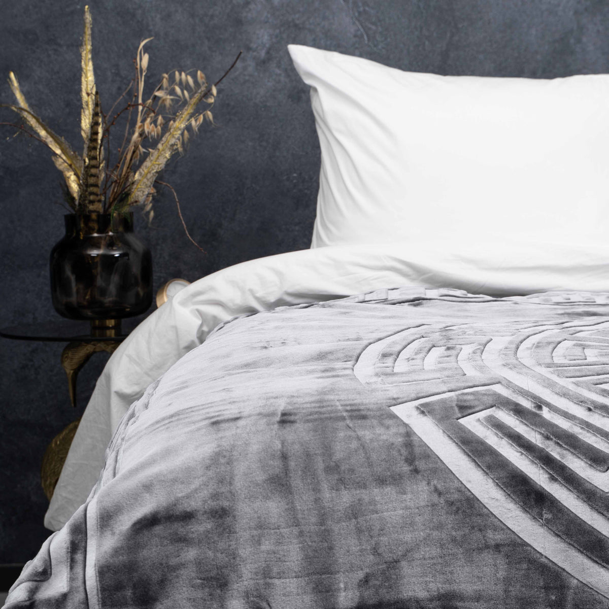 Deken fleece polyester geëmbosseerd Zeta grijs 200 x 240 cm, voor slaapkamer en woonkamer