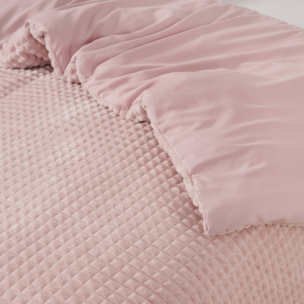 Dekbedovertrek teddy polyester roze 240 x 220 cm, met 2 kussenslopen, geruite structuur
