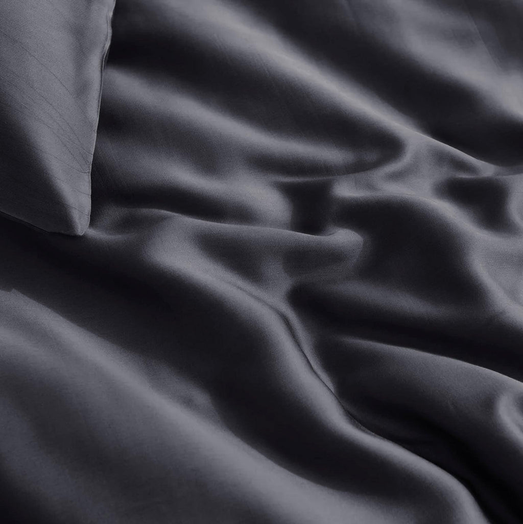 Dekbedovertrek bamboe viscose twill satijn T225 effen antraciet 200 x 200/220 cm, met kussenslopen 60 x 70 cm