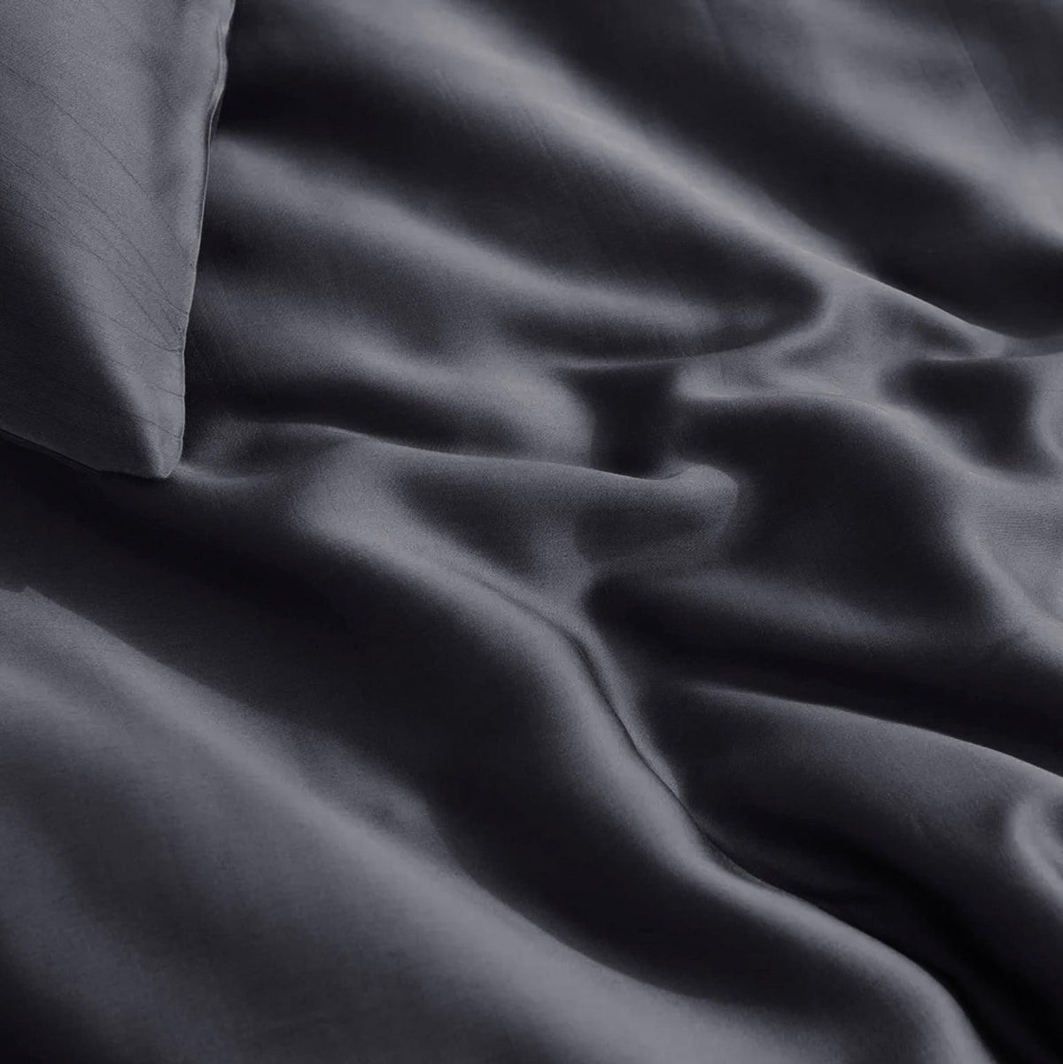 Dekbedovertrek bamboe viscose twill satijn antraciet 240 x 200/220 cm, met kussenslopen 60 x 70 cm