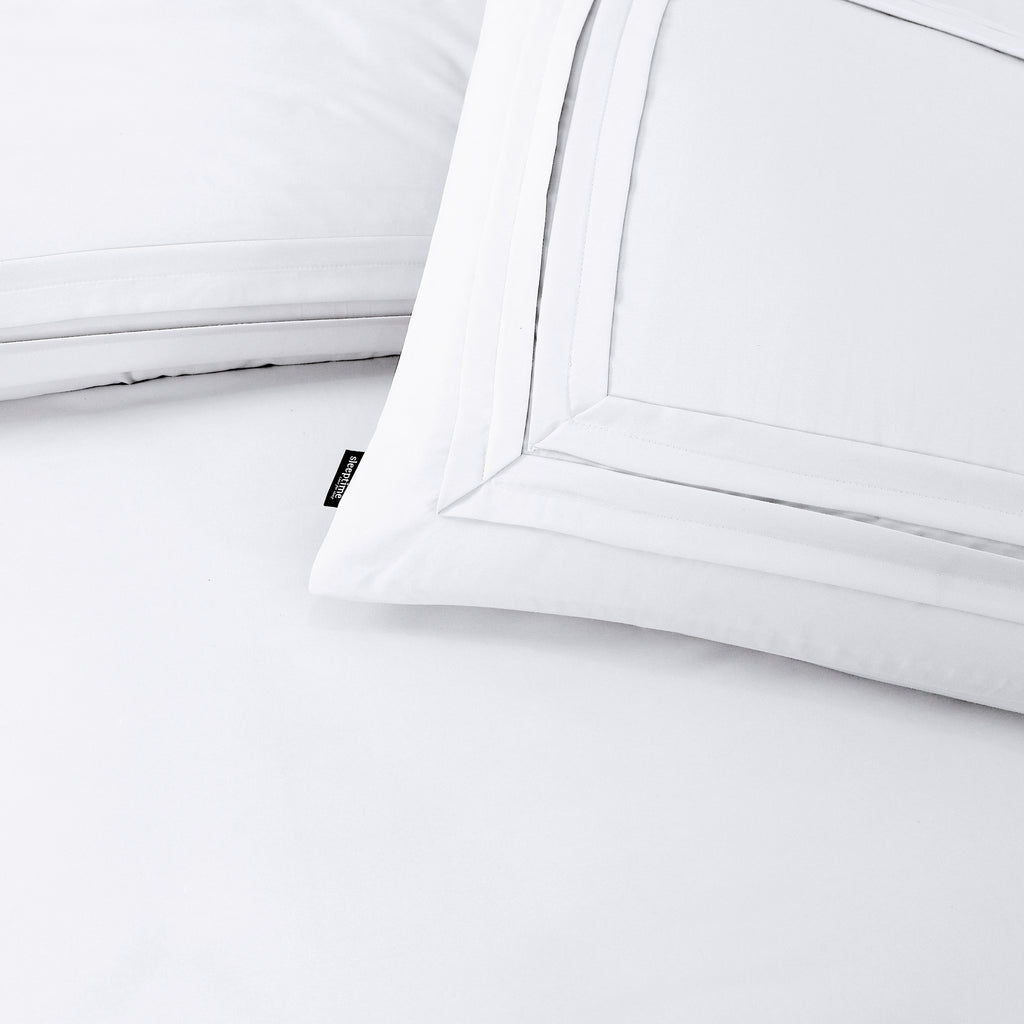 Dekbedovertrek micropercale wit 240 x 220 cm, met 2 kussenslopen 60 x 70 cm en drukknopen