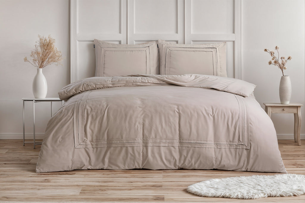 Dekbedovertrek micropercale taupe 200 x 200/220 cm, met 2 kussenslopen 60 x 70 cm