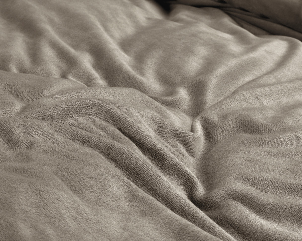 Dekbedovertrek fluweel effen taupe/grijs 200 x 220 cm, met 2 kussenslopen 60 x 70 cm