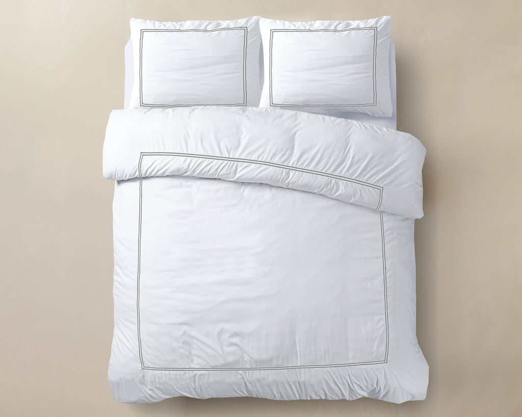 Dekbedovertrek Brata katoen percale wit met grijze rand, 140 x 200/260 cm, kussenslopen met hotelsluiting