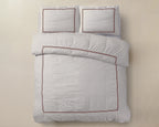 Dekbedovertrek katoen percale Brata taupe met bronskleurige bies 200 x 200/260 cm, hotelsluiting