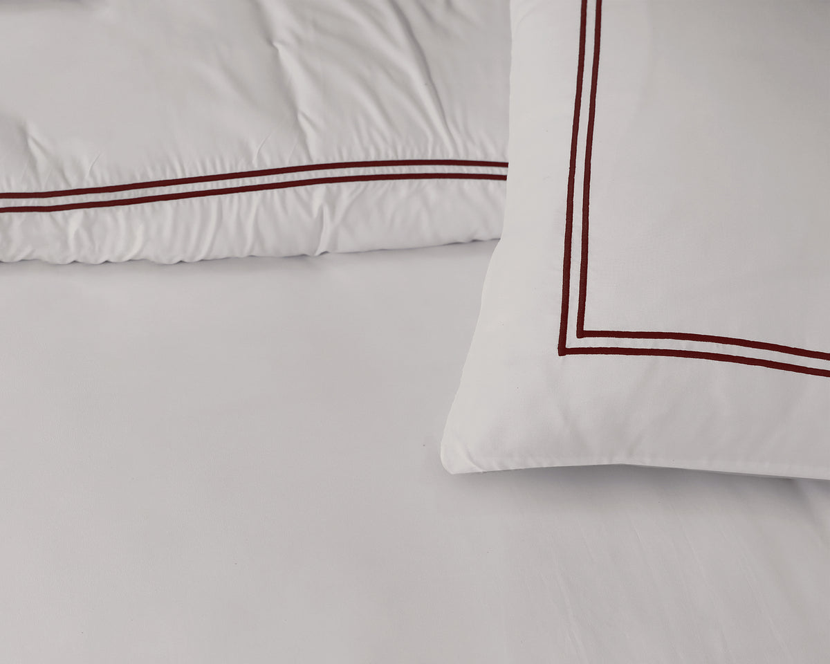 Dekbedovertrek katoen percale Brata taupe met bronskleurige bies 200 x 200/260 cm, hotelsluiting