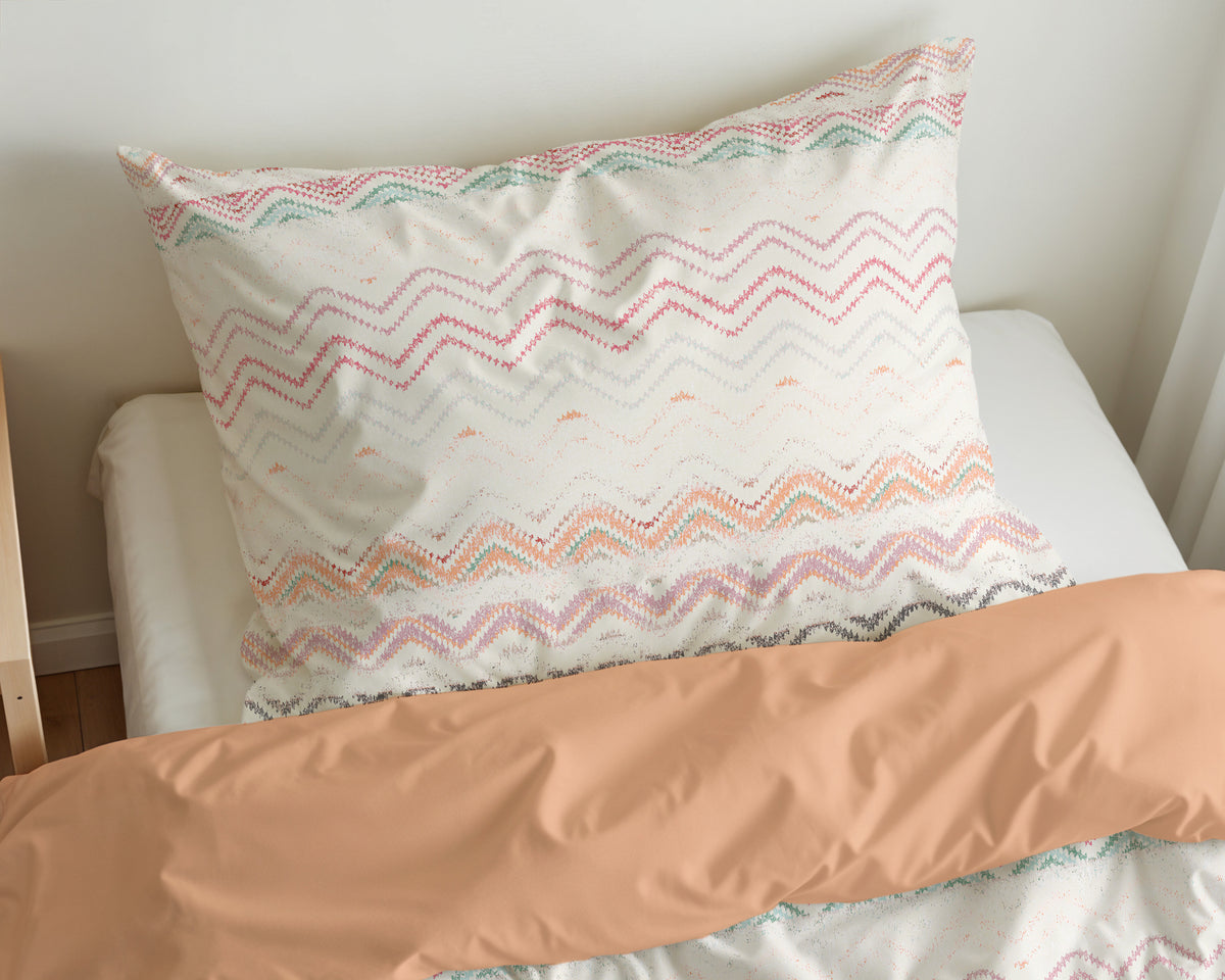 Dekbedovertrek microvezel Elaya roze met zigzagprint 140 x 200/220 cm, met kussensloop 60 x 70 cm