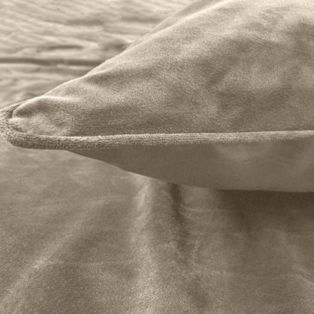 Dekbedovertrek fluweel polyester taupe 140 x 220 cm, met kussensloop en drukknopen