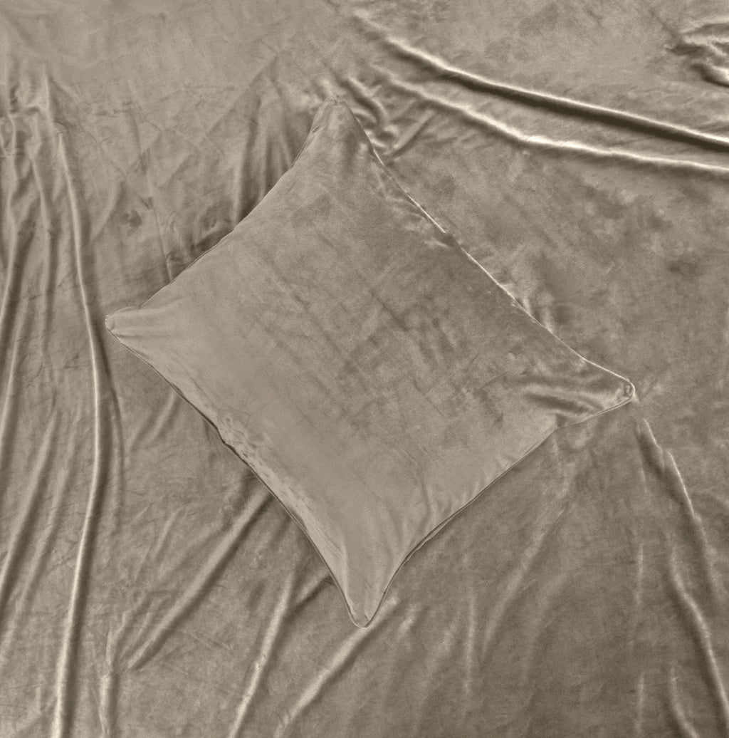 Dekbedovertrek fluweel polyester taupe 140 x 220 cm, met kussensloop en drukknopen
