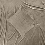 Dekbedovertrek fluweel polyester taupe 140 x 220 cm, met kussensloop en drukknopen