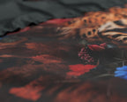 Dekbedovertrek katoensatijn luipaard met bloemen, rood en petrolblauw 240 x 220 cm, met 2 kussenslopen