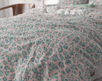 Dekbedovertrek microvezel Camalia panterprint roze en groen 200 x 220 cm, met 2 kussenslopen