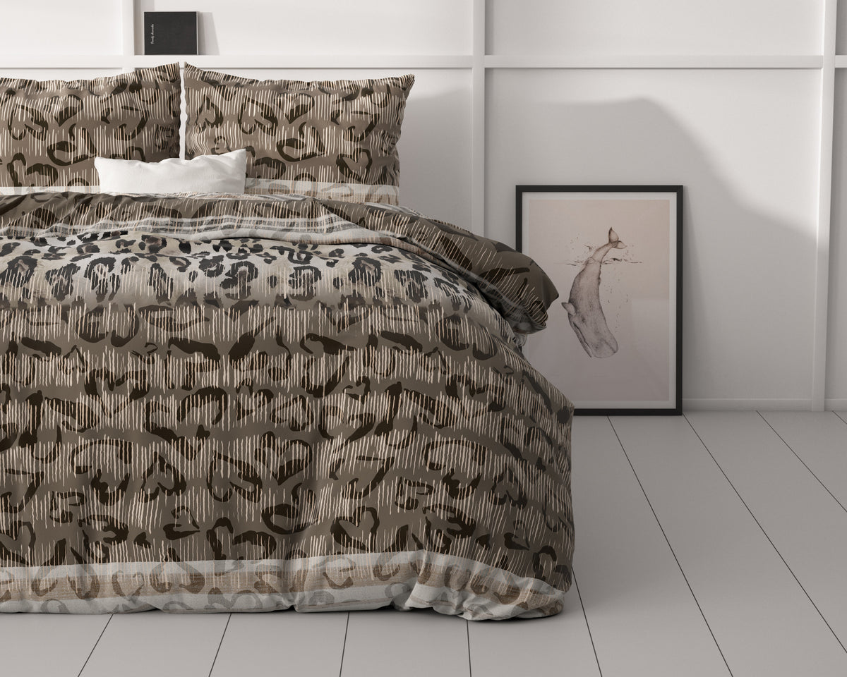 Dekbedovertrek microvezel luipaardprint taupe 200 x 220 cm, met kussenslopen 60 x 70 cm