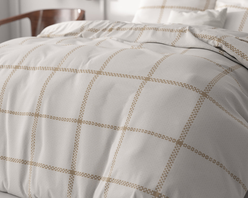 Dekbedovertrek Vasco wit met beige ruitpatroon, 240 x 220 cm, slaapkamer