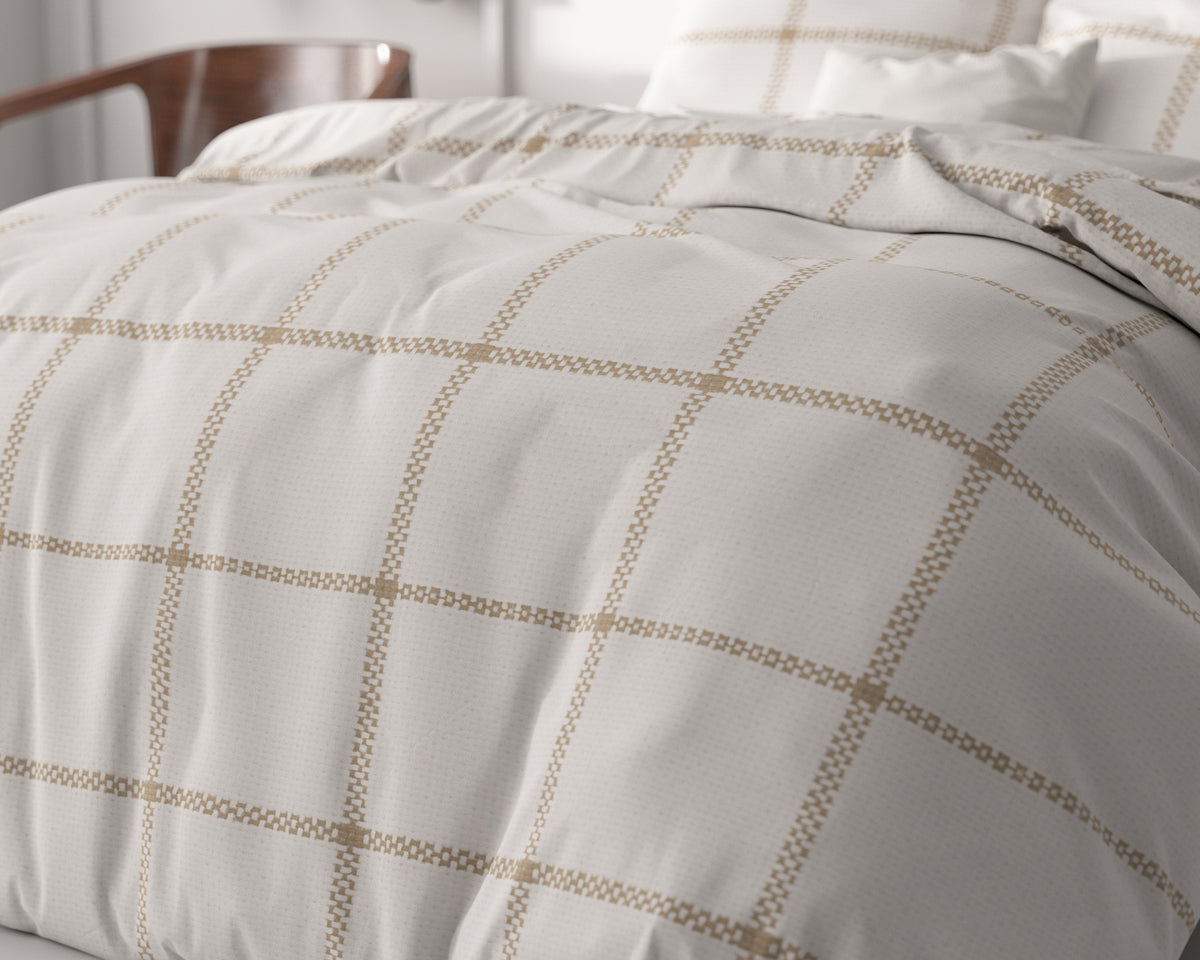 Dekbedovertrek Vasco wit met beige ruitpatroon, 240 x 220 cm, slaapkamer