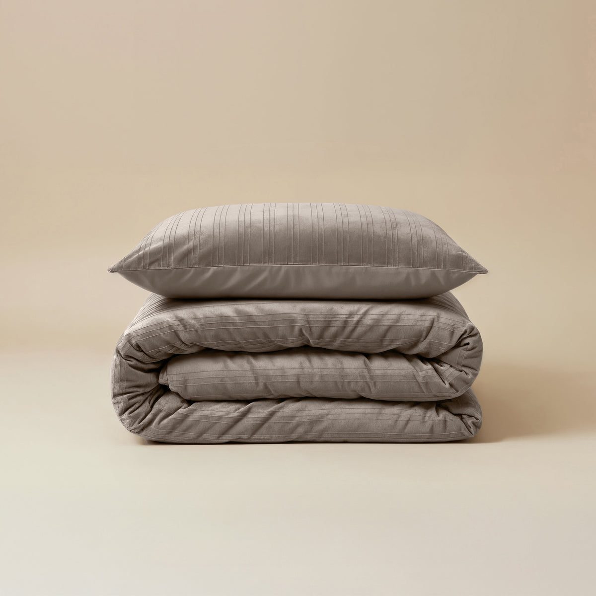 Dekbedovertrek fluweel taupe/grijs 140 x 220 cm, met 1 kussensloop voor de slaapkamer