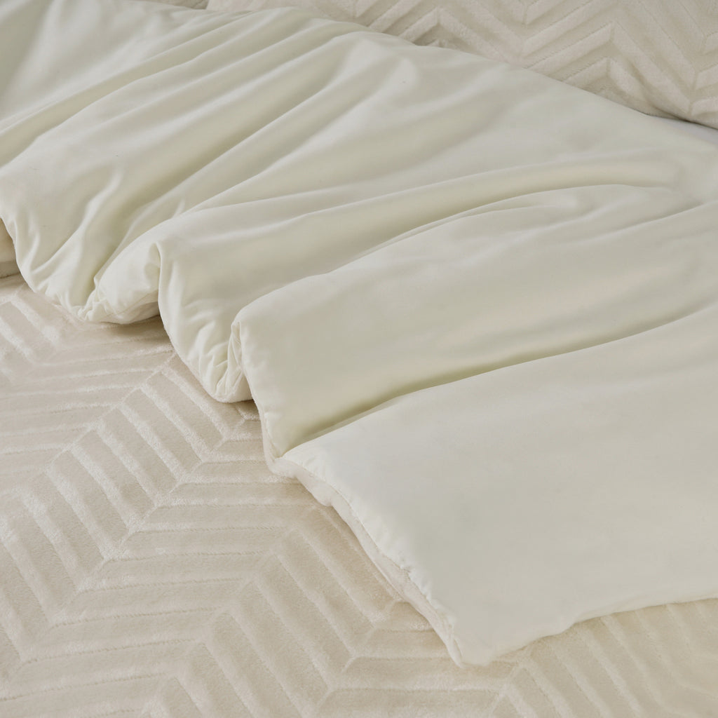 Dekbedovertrek teddy polyester chevron crème 140 x 200/220 cm, met kussensloop en drukknopen