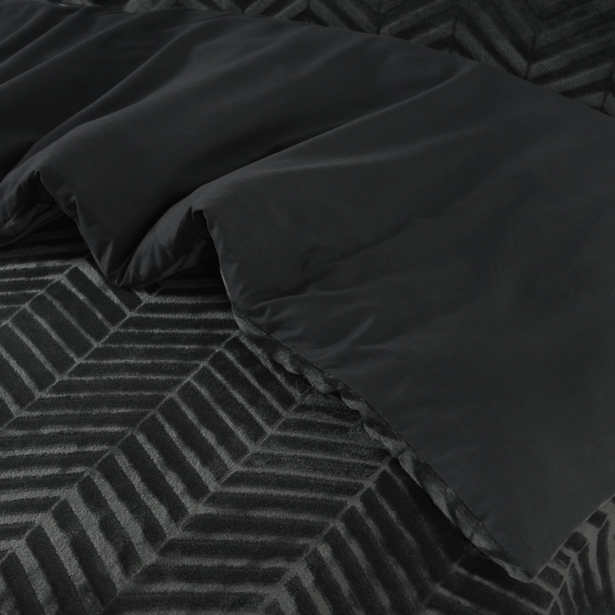 Dekbedovertrek teddy polyester Chevron antraciet 140 x 200/220 cm, met kussensloop, visgraatmotief