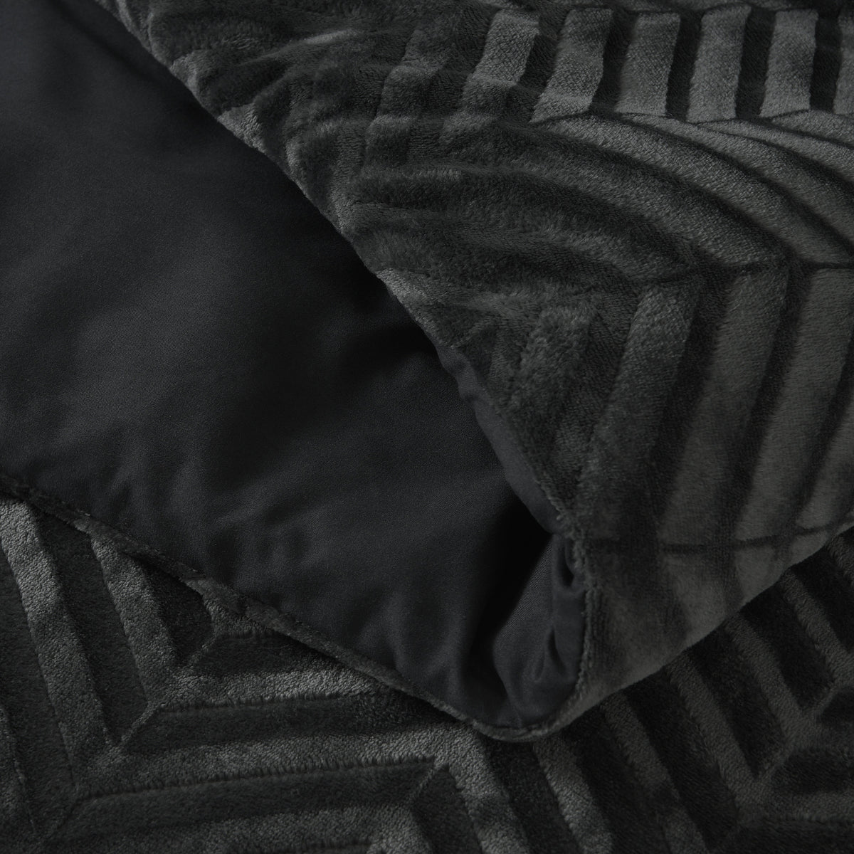 Dekbedovertrek teddy polyester antraciet chevron visgraat 240 x 200/220 cm, met kussenslopen