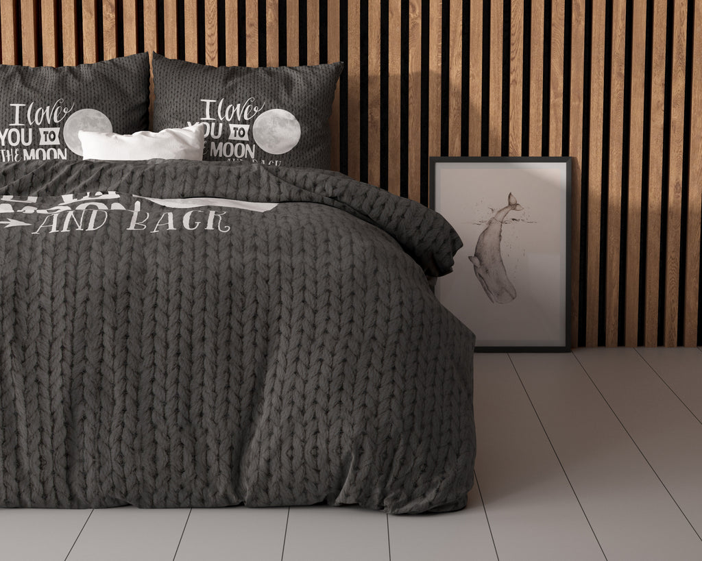 Dekbedovertrek antraciet met gebreide print en maantekst I love you to the moon and back, 200 x 200/220 cm