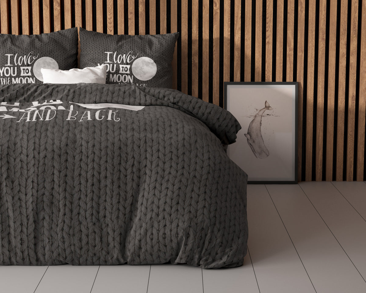 Dekbedovertrek antraciet met gebreide print en maantekst I love you to the moon and back, 200 x 200/220 cm