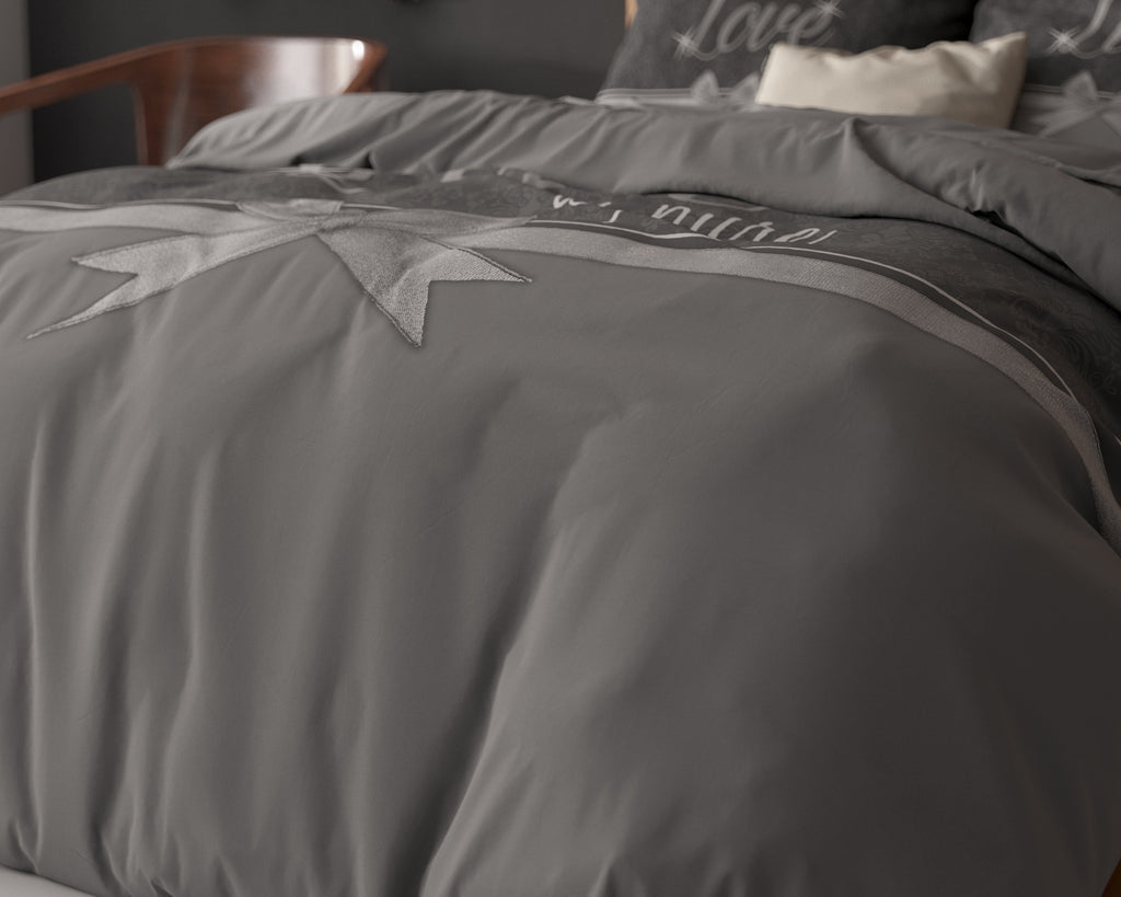 Dekbedovertrek Pure Liefde grijs 200 x 200/220 cm, met print Our Love is pure