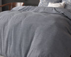 Dekbedovertrek Kiss Me blauw met tekstprint Always Kiss me goodnight, 200 x 200/220 cm, slaapkamer