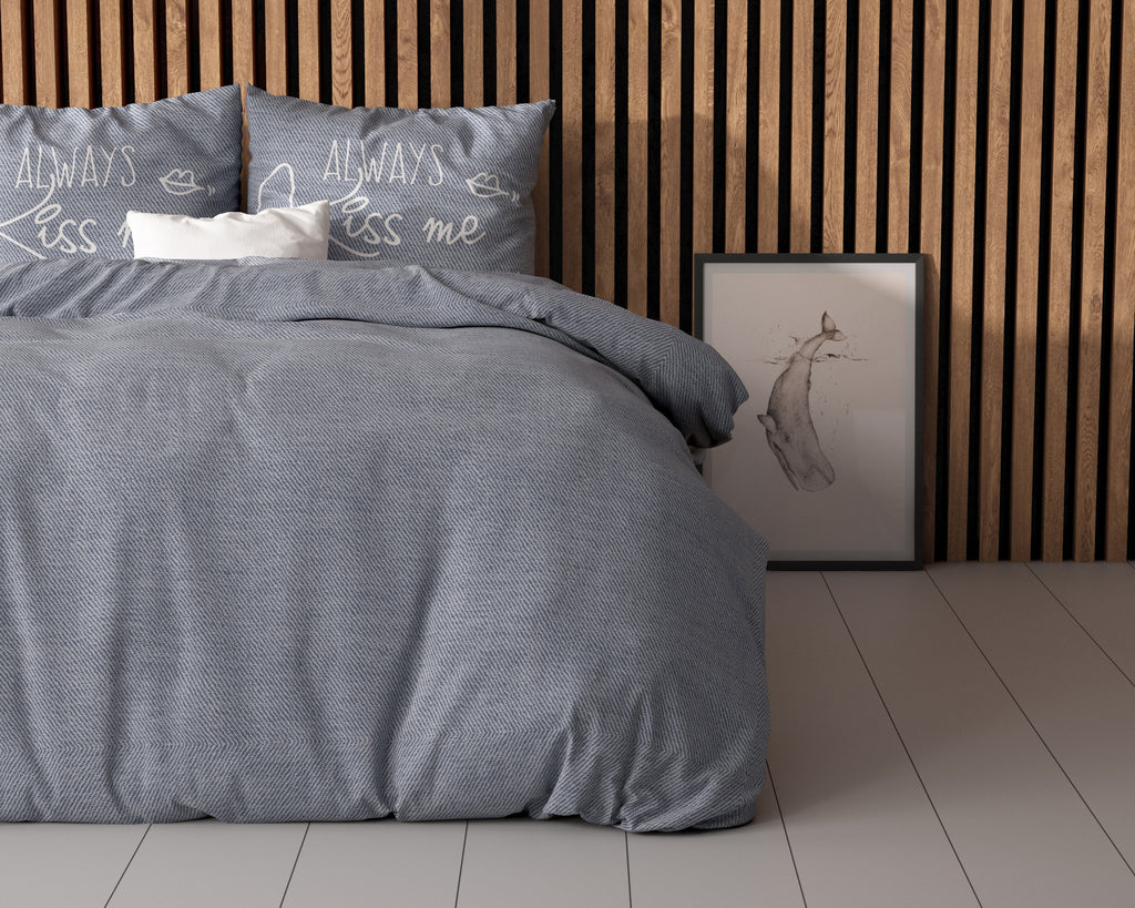 Dekbedovertrek Kus Mij blauw met tekst Always Kiss Me Goodnight, 240 x 200/220 cm, voor de slaapkamer