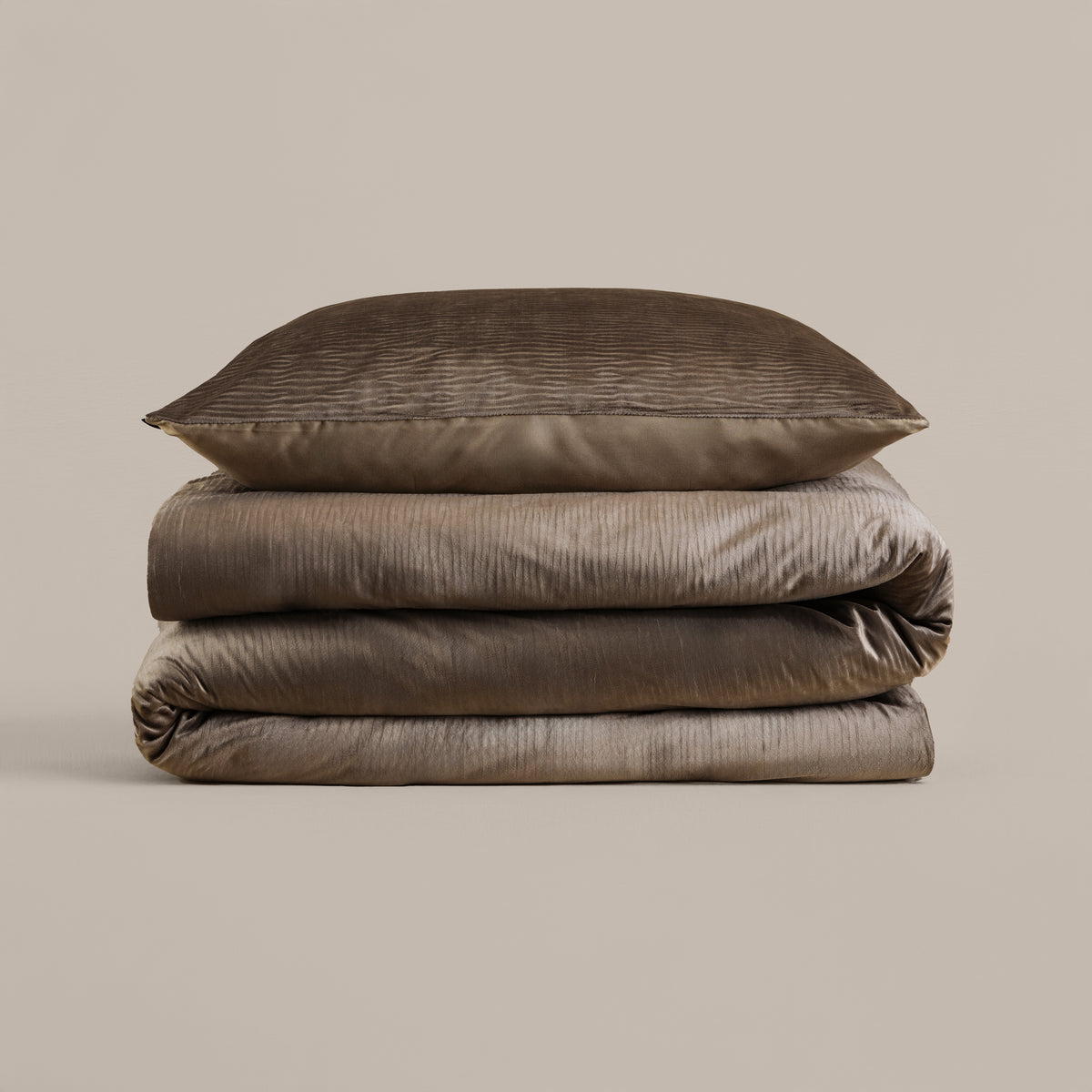 Dekbedovertrek fluweel effen taupe 140 x 220 cm, met 1 kussensloop 60 x 70 cm